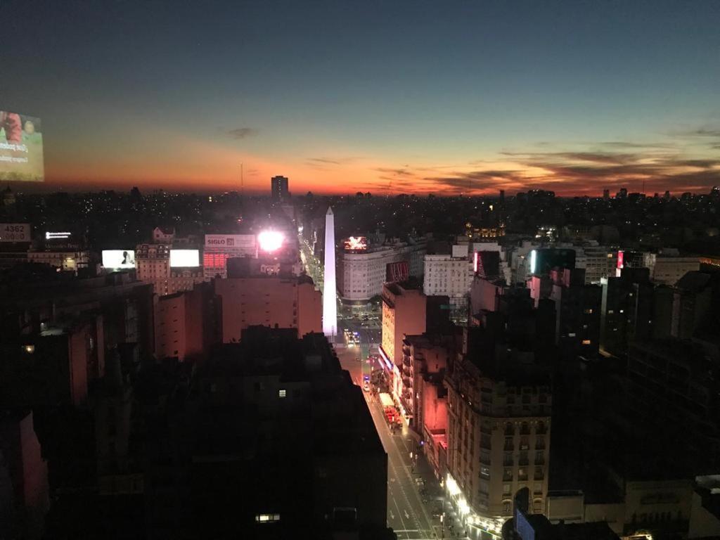 Que Mejor Vista Del Obelisco Piso A La Calle Corrientes 布宜诺斯艾利斯 外观 照片